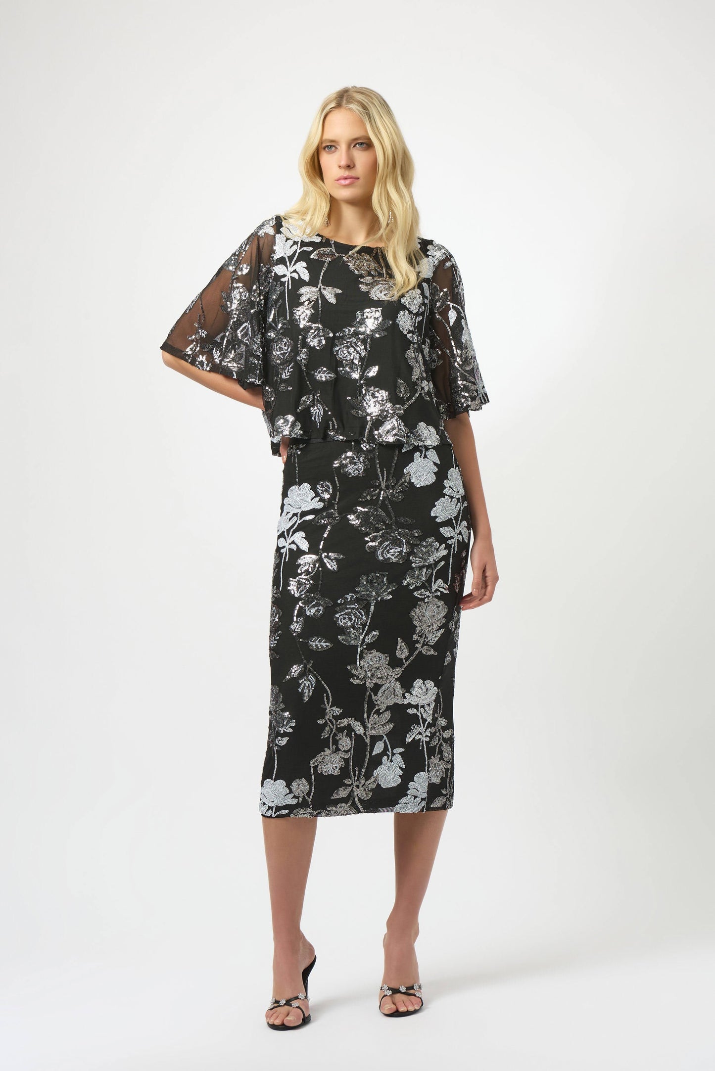 Sequin Embroidered Floral Print Boxy Top
254181