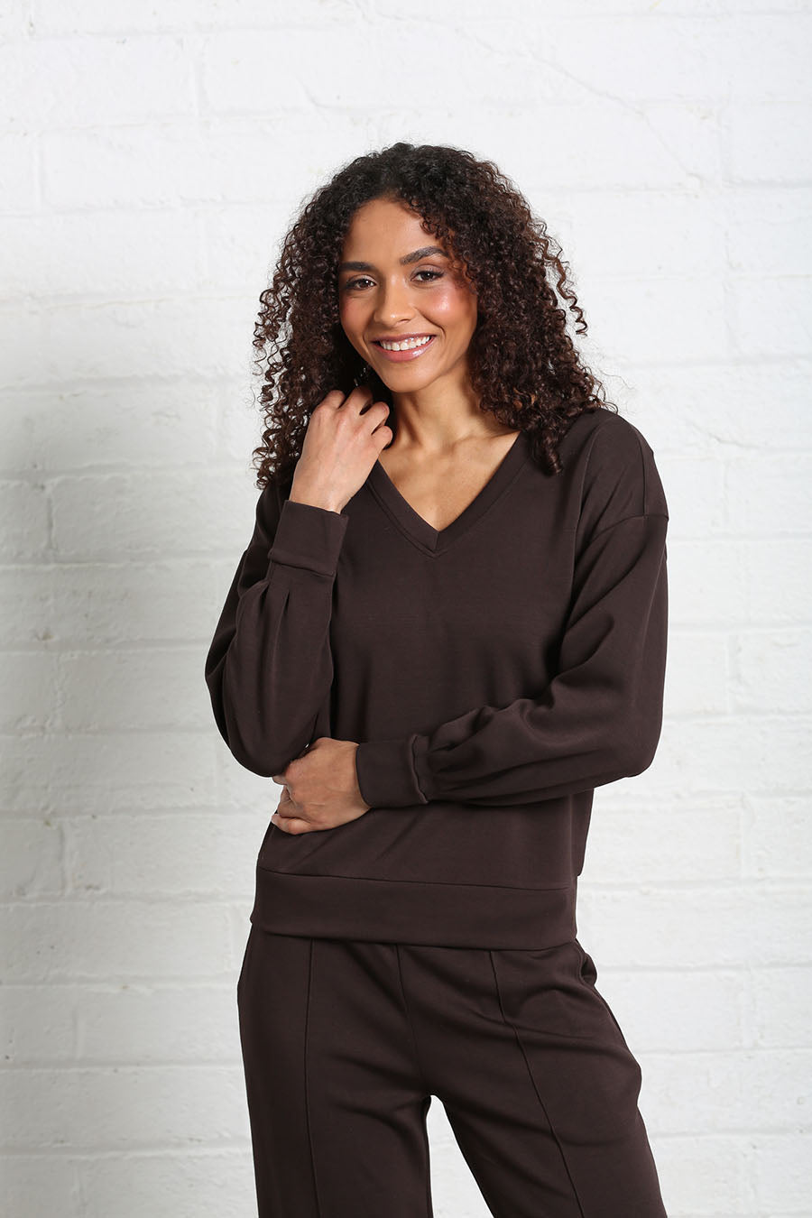 Relax & Renew Wren Jogger Chocolate Brown