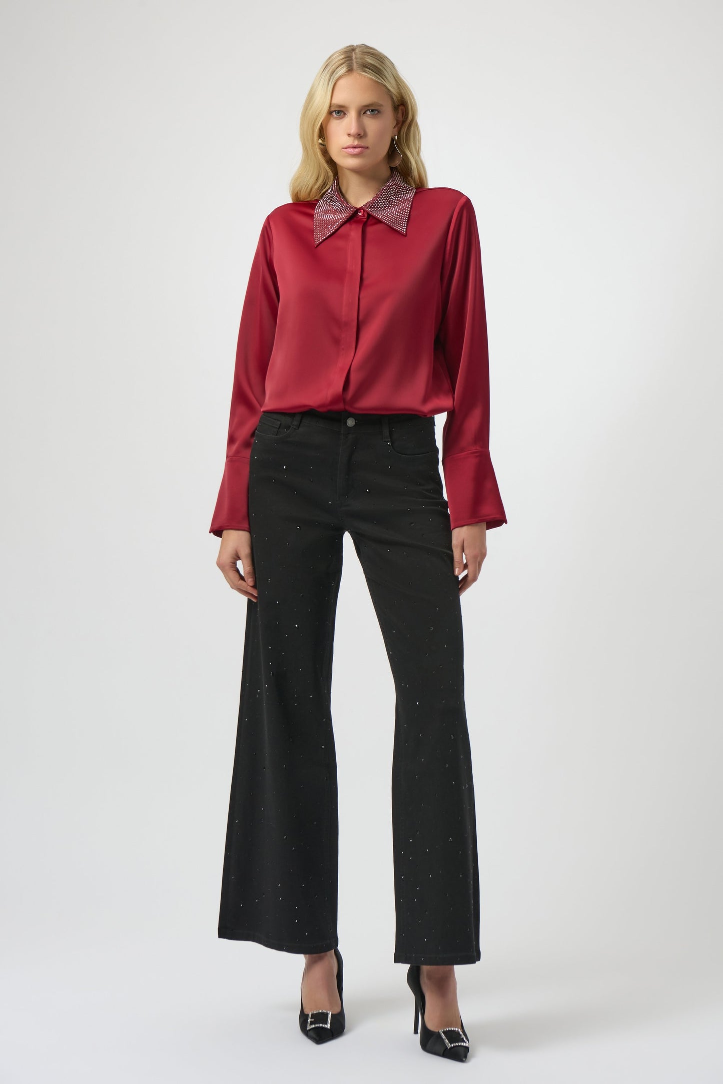 Classic Wide Leg Jeans with Rhinestones
254962