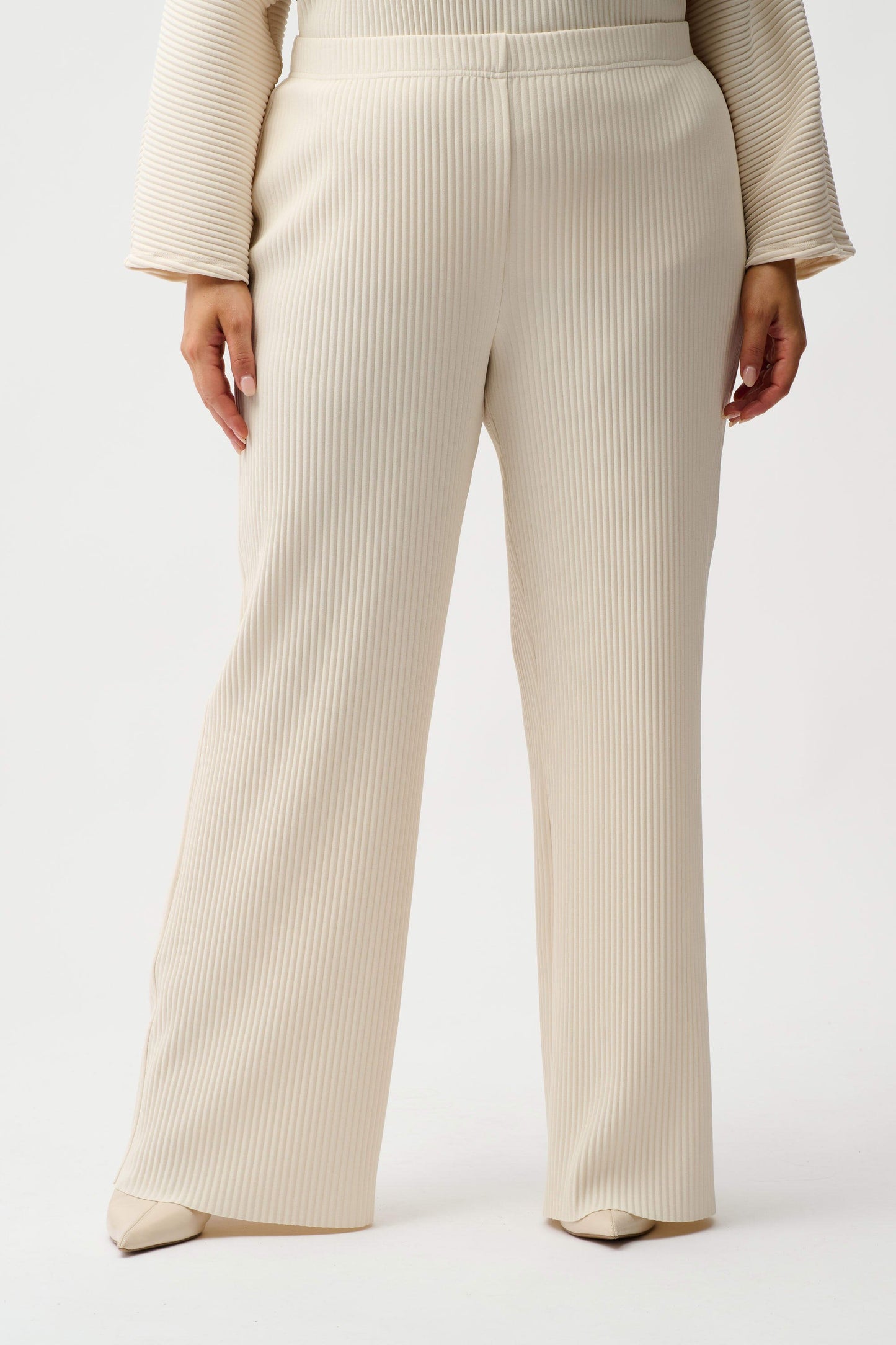 JOSEPH RIBKOFF Pleated Scuba Crepe Wide-Leg Pants 254006