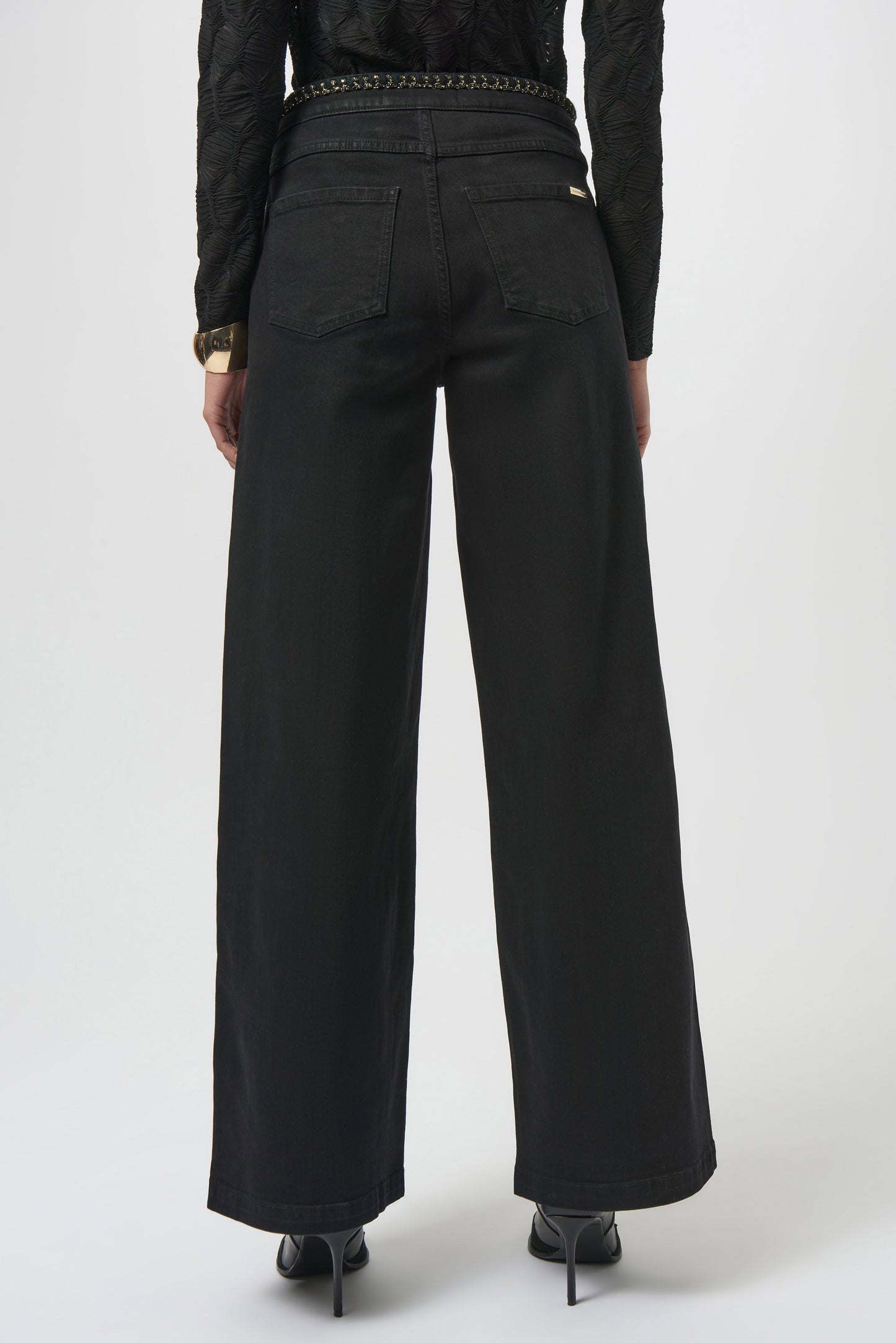 Classic Wide Leg Stretch Jeans with Braided Trim
254915