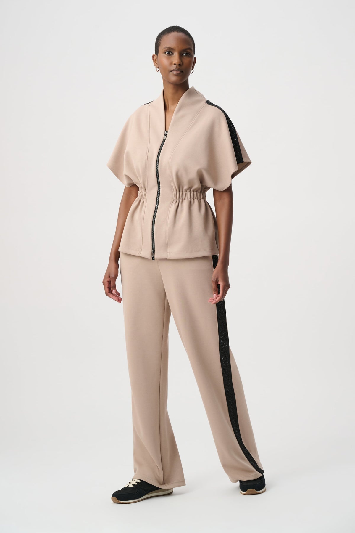 Wide Leg Trousers With Rhinestones
264614
Sport