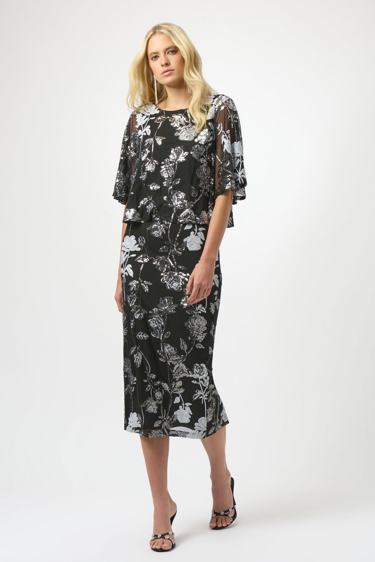 Sequin Embroidered Floral Print Boxy Top
254182