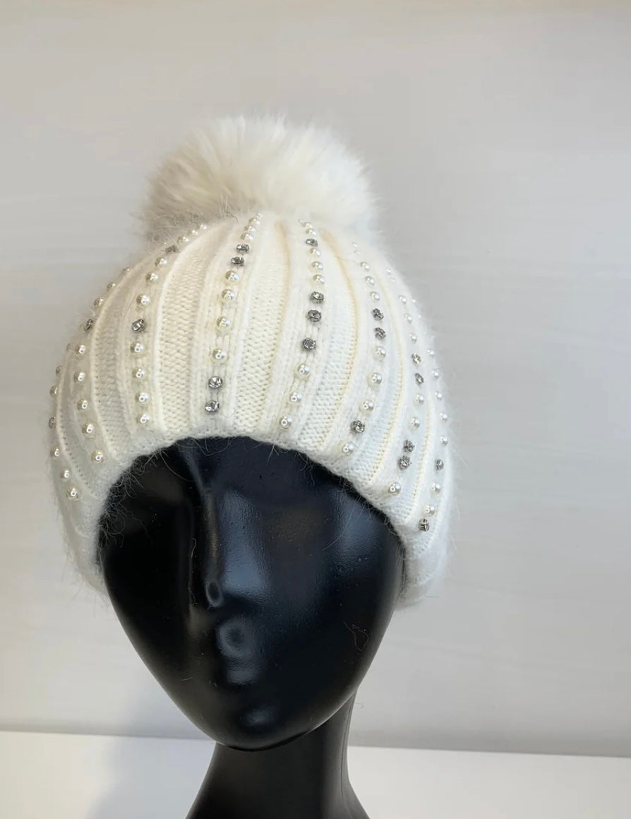 Angola fur hat in cream