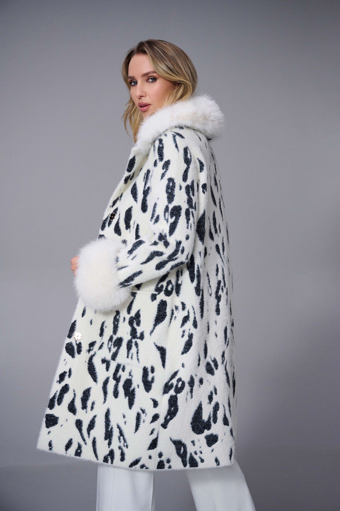 Feather Yarn by Animal Jacquard Coat with Faux Fur Trim
253904