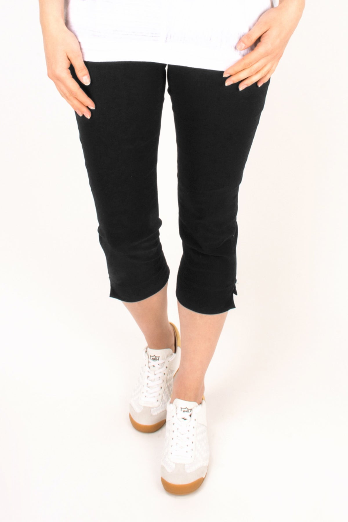 SALE- Robell Rose 07 slim fit black cropped trouser
