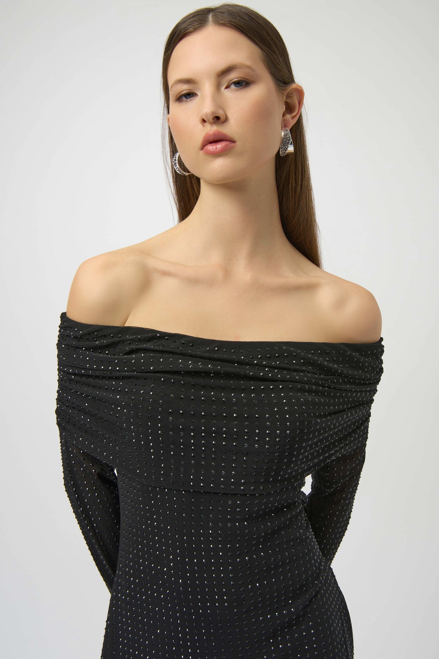 Rhinestone Mesh Off-Shoulder Midi Dress
254913