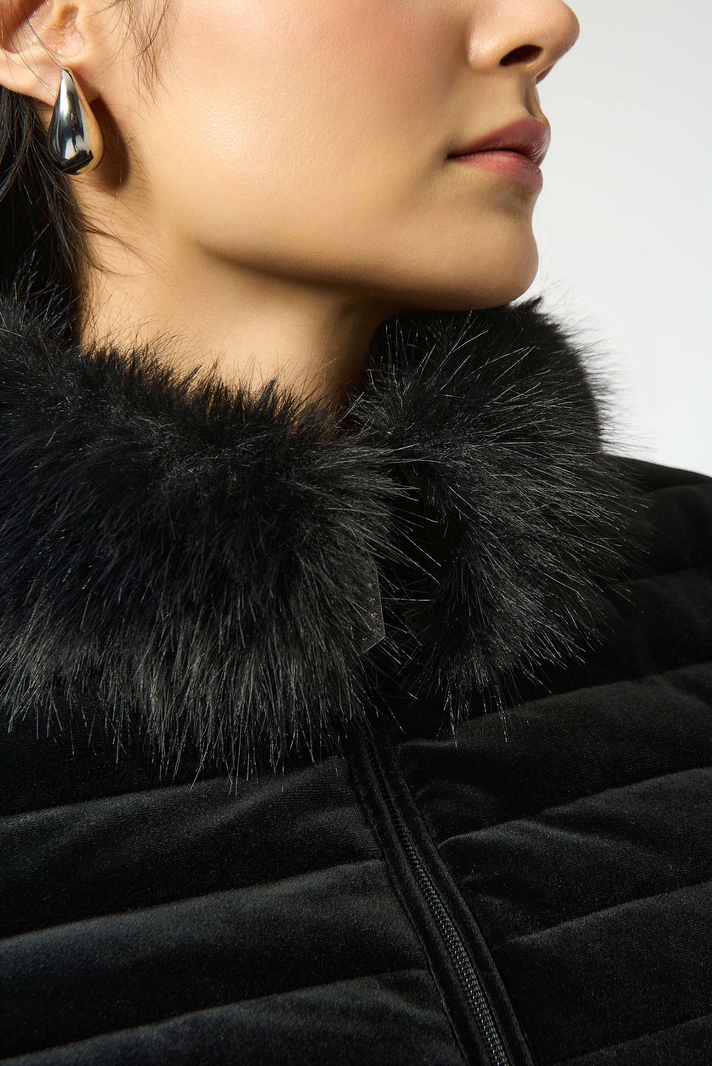 Stretch Velvet Puffer Jacket with Faux Fur Collar
253928