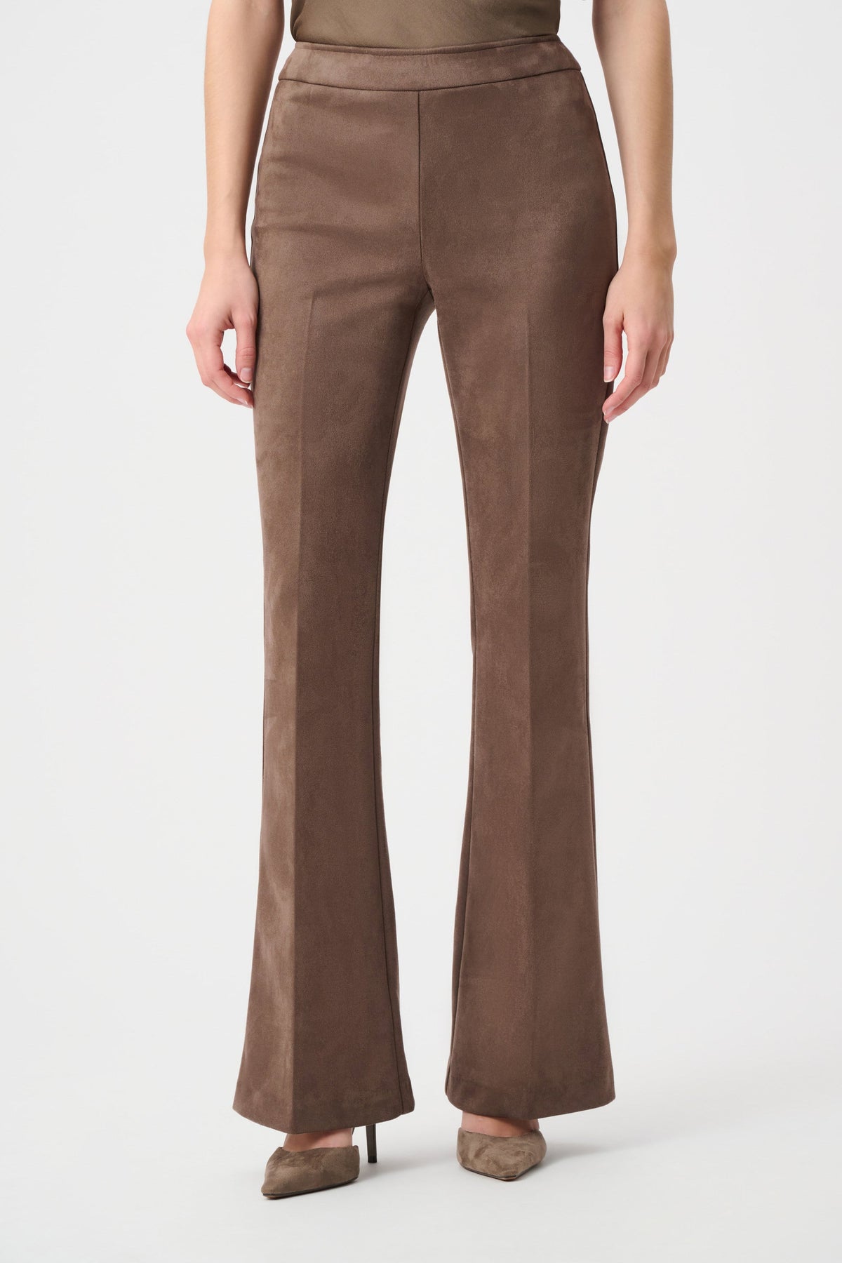 Scuba Suede Flared Pull-On Pants
263160