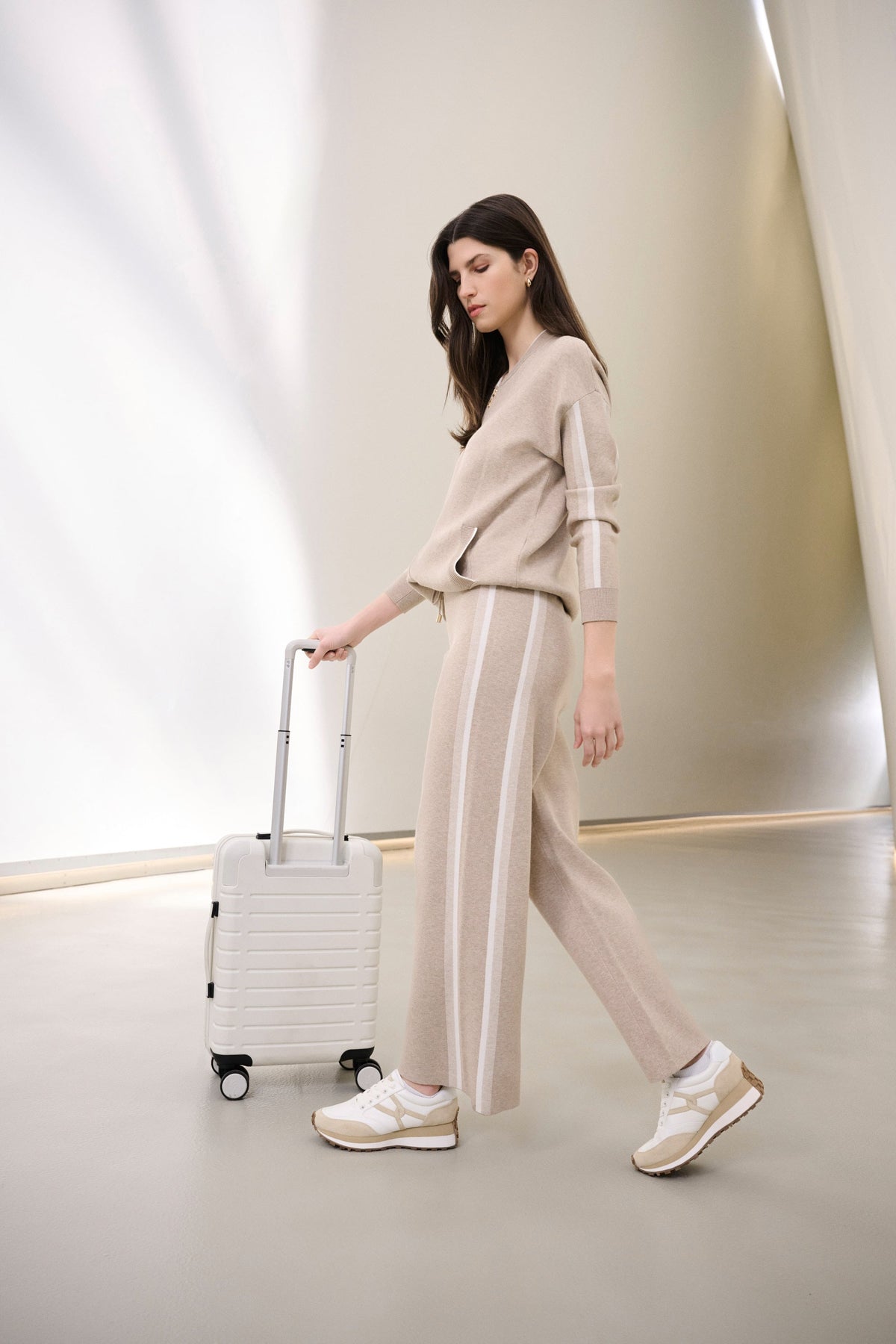 Striped Wide Leg Sweater Trousers
264613
Sport