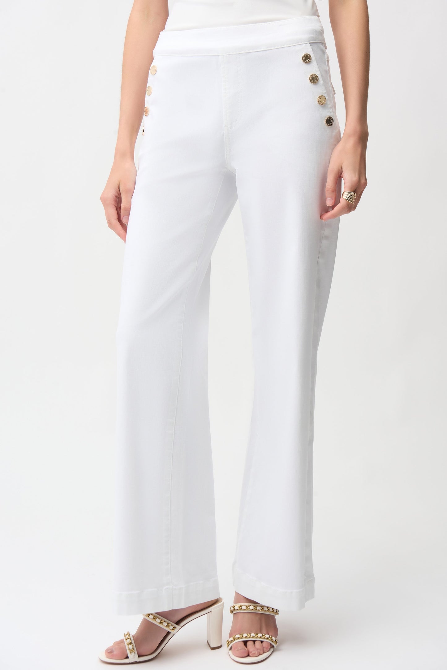 JOSEPH RIBKOFF Wide Leg Pull-On Jeans
261972