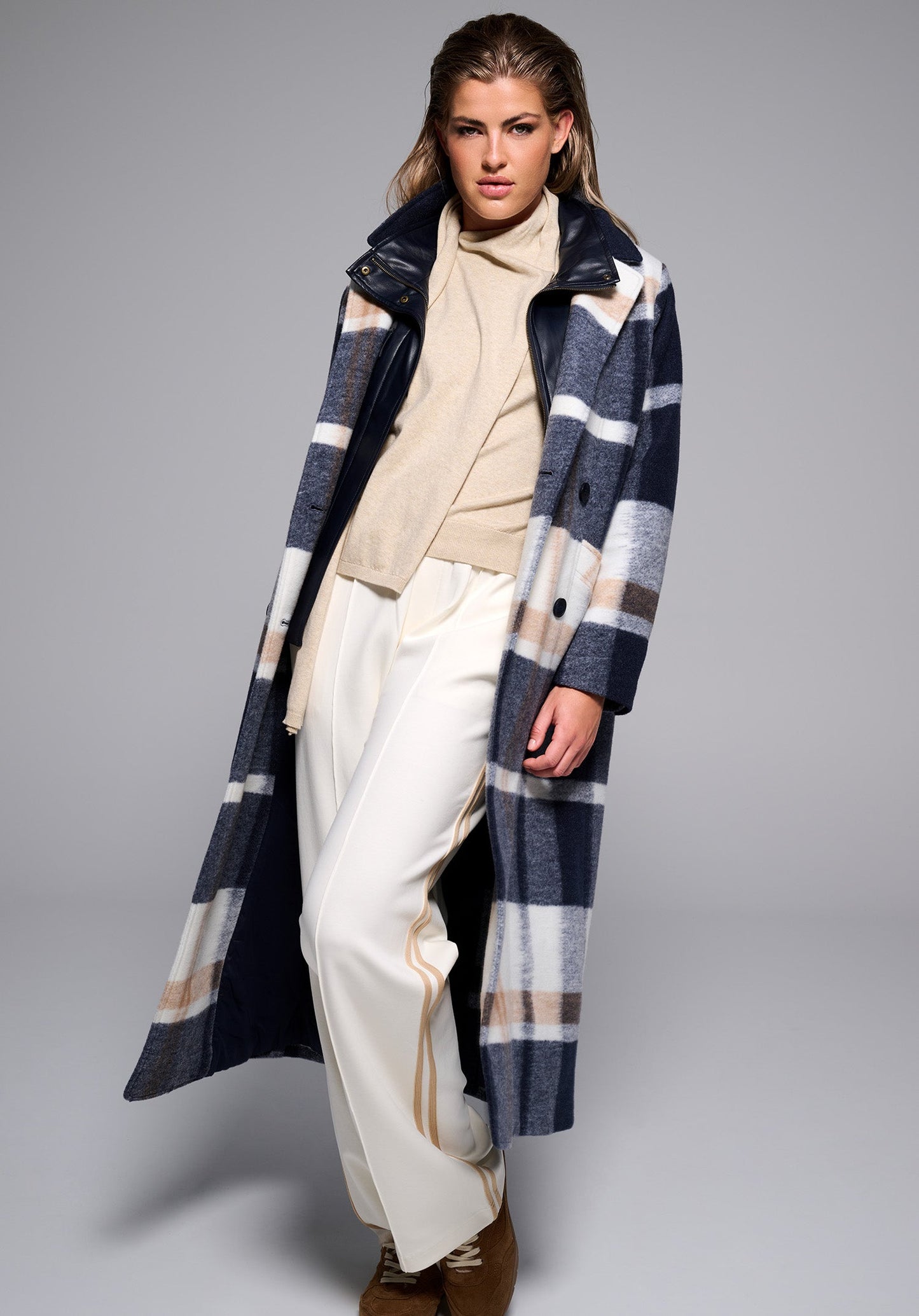 K Design D906L Tartan Coat