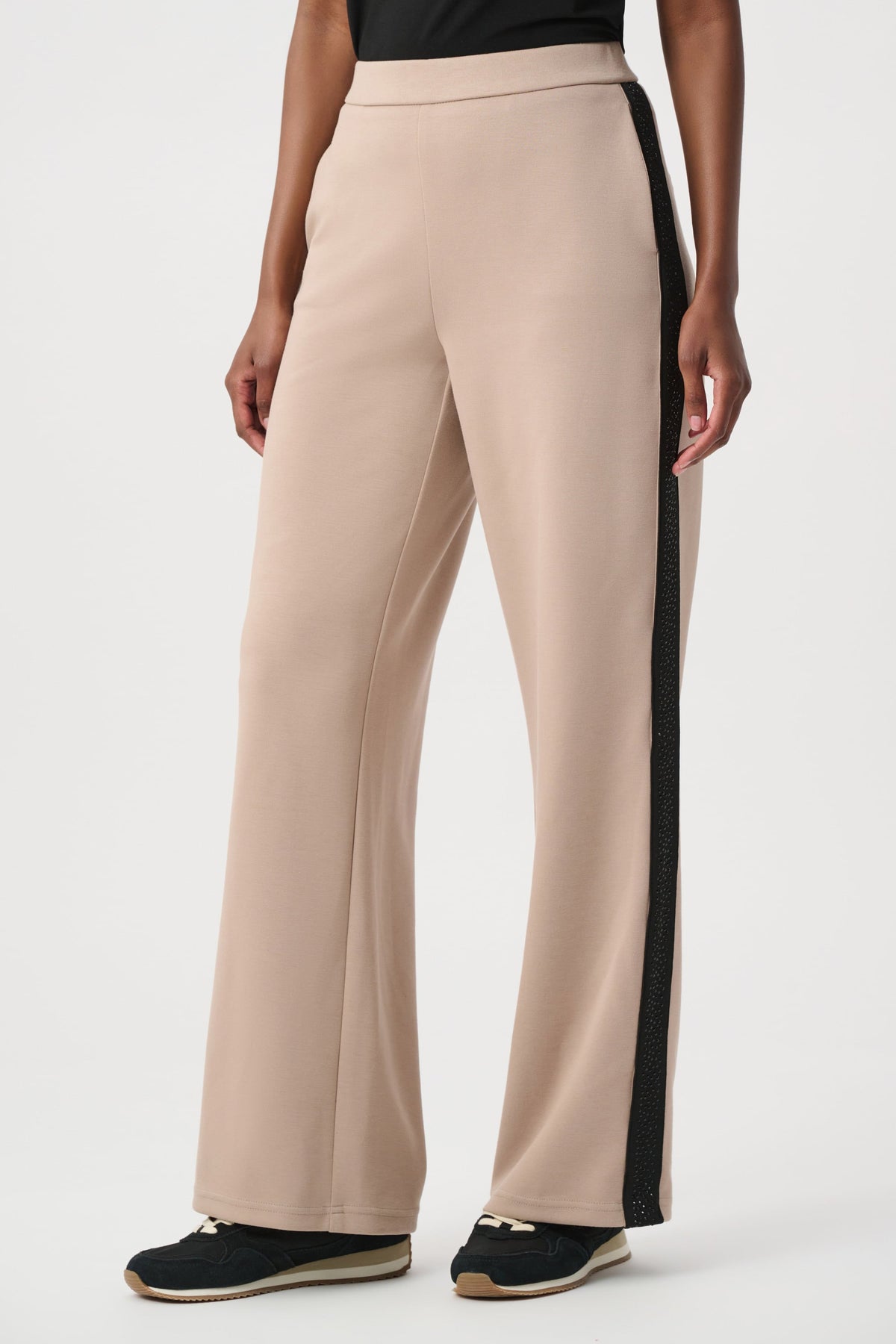 Wide Leg Trousers With Rhinestones
264614
Sport