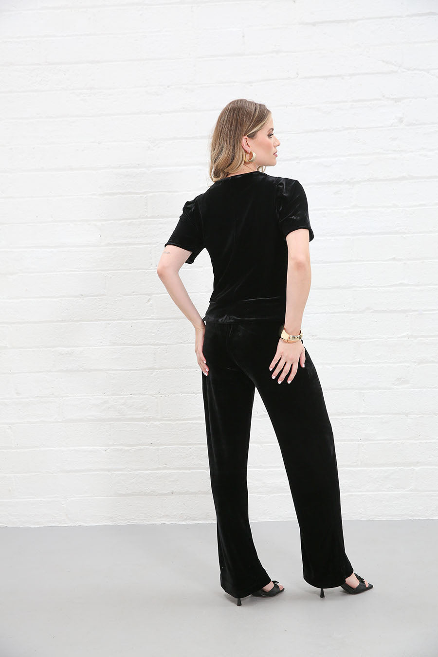 Rant and Rave Matilda Velvet Top Black