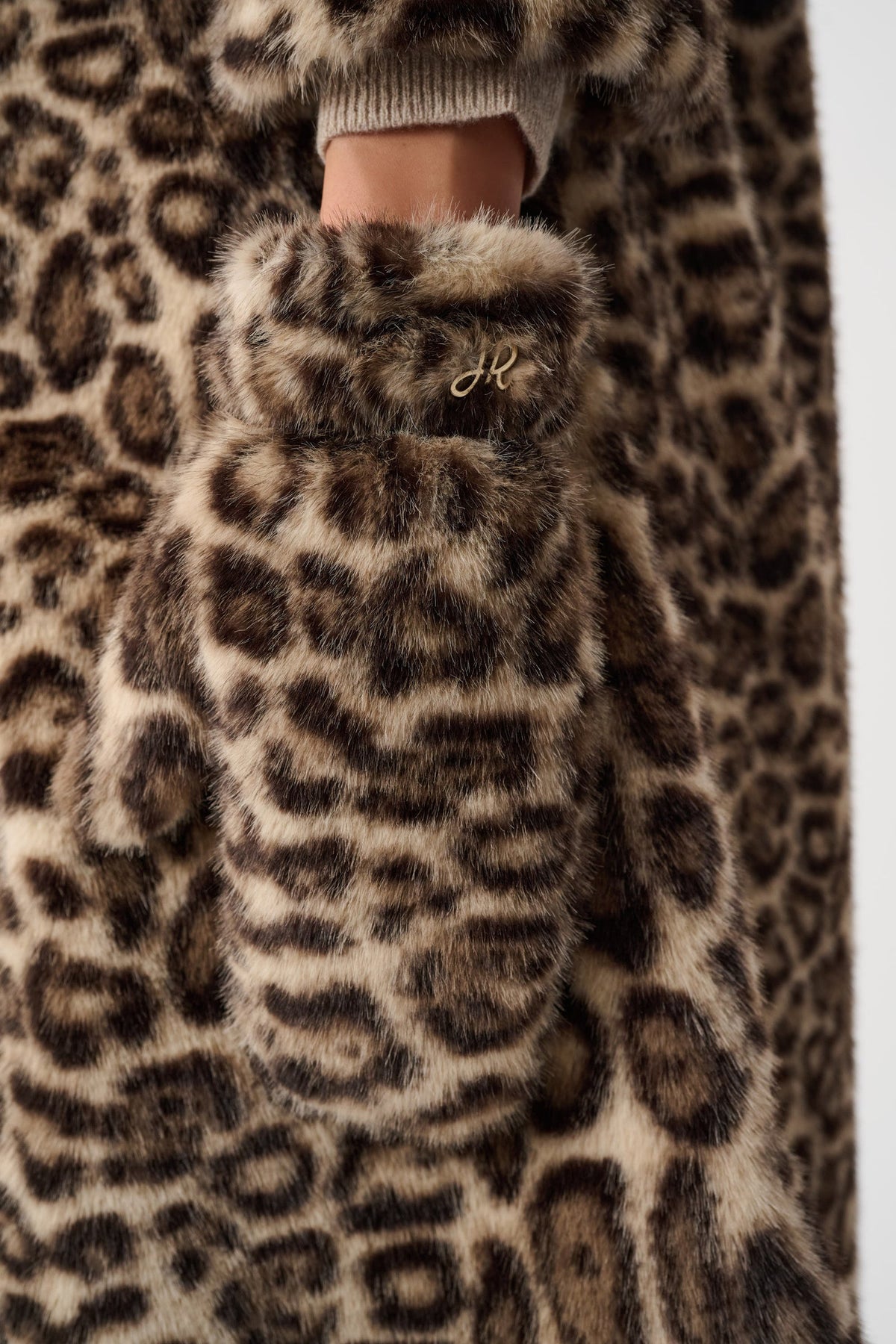 JOSEPH RIBKOFF 263977 Faux Fur Leopard Print Mittens