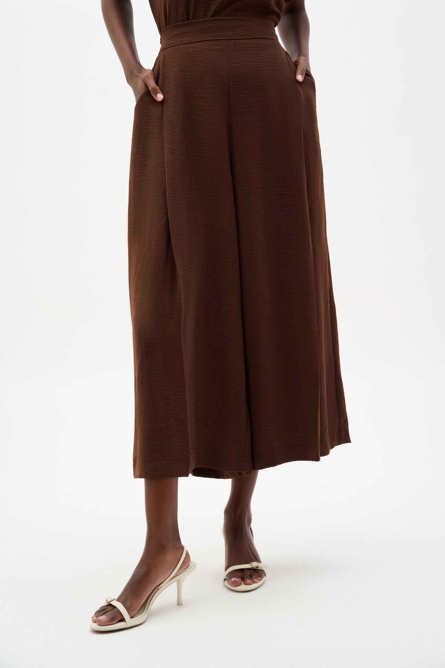 JOSEPH RIBKOFF 262196 Gauze Pull-On Culotte Pants With Pleats
