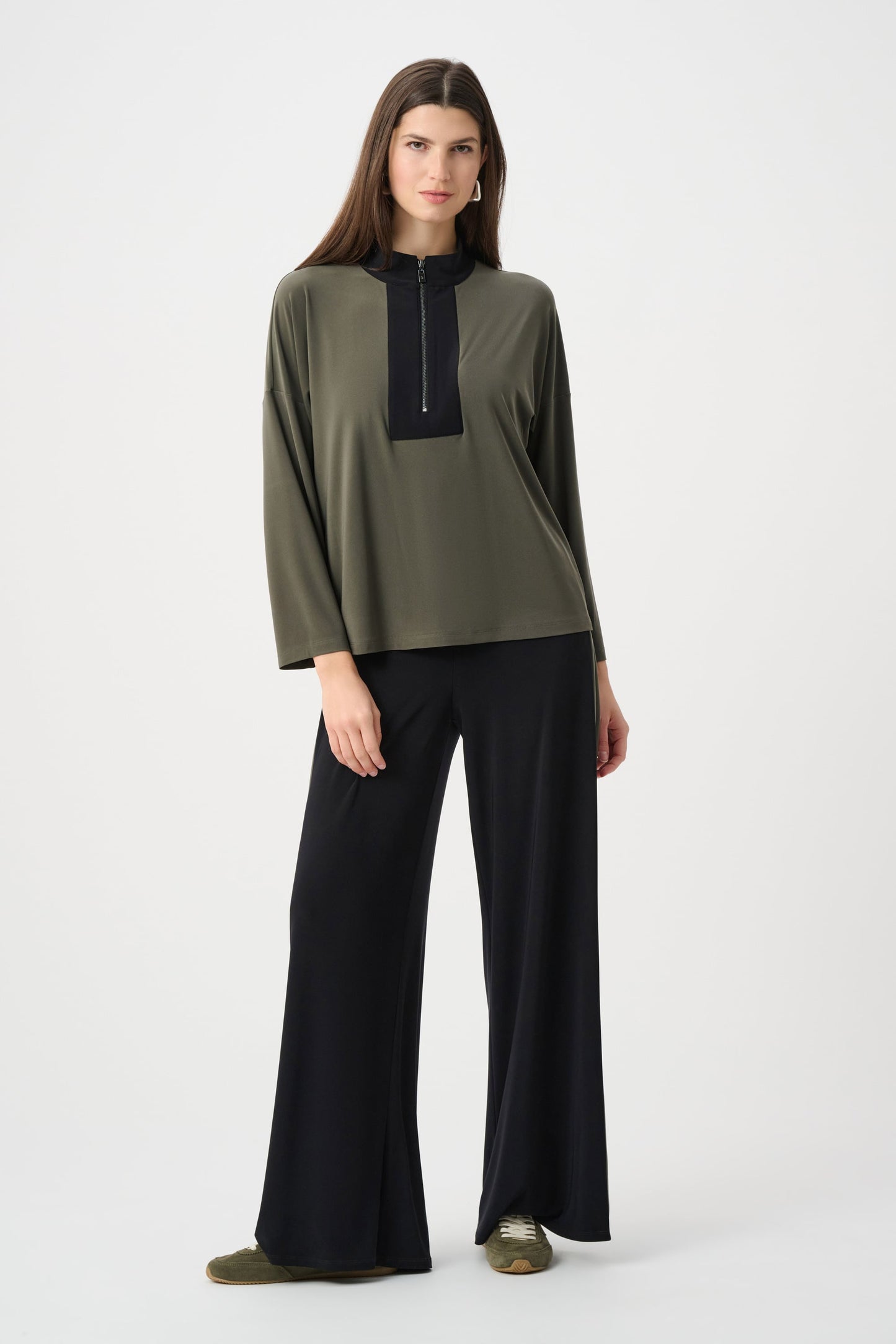 JOSEPH RIBKOFF Silky Knit Color Block Straight Top 263606