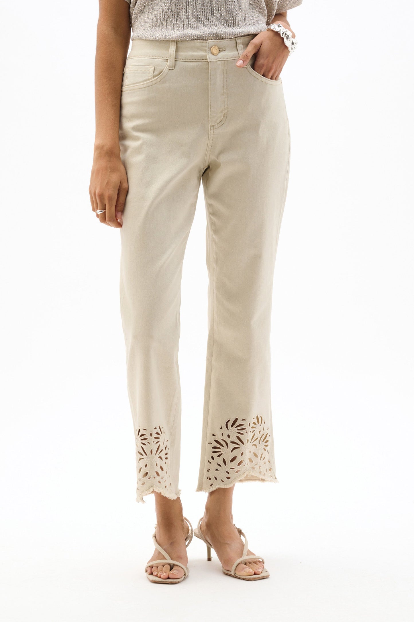 JOSEPH RIBKOFF 262980 Repreve® Straight Jeans With Flower Embroidery