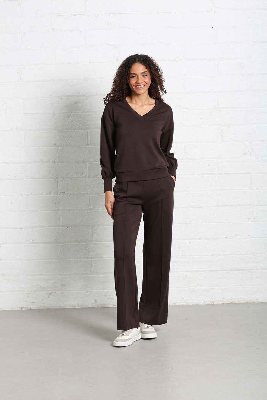 Relax & Renew Wren Jogger Chocolate Brown