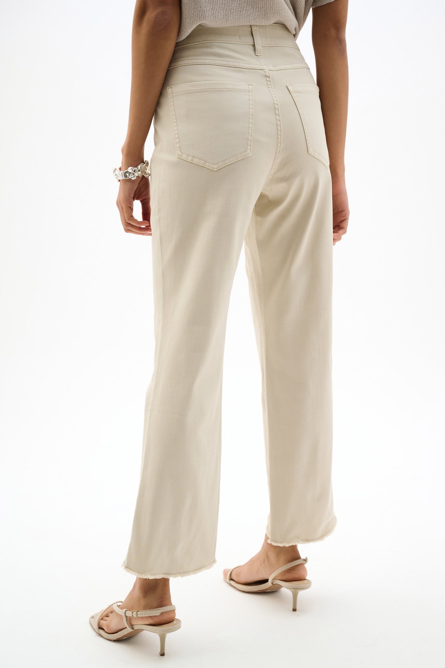 JOSEPH RIBKOFF 262980 Repreve® Straight Jeans With Flower Embroidery
