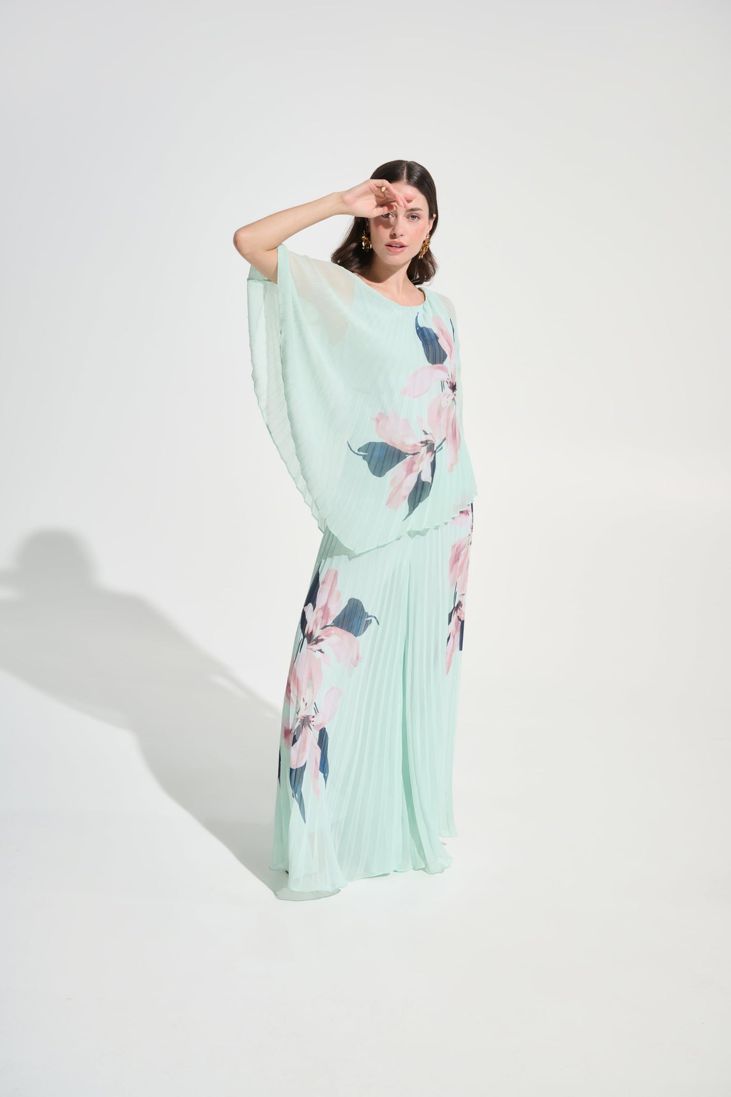 JOSEPH RIBKOFF Signature | Chiffon Floral Print Pleated Poncho Top 262724