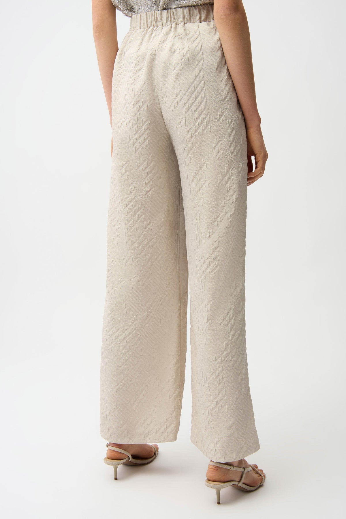 Jacquard Geometrical Texture Wide Leg Pull-On Pants
261056