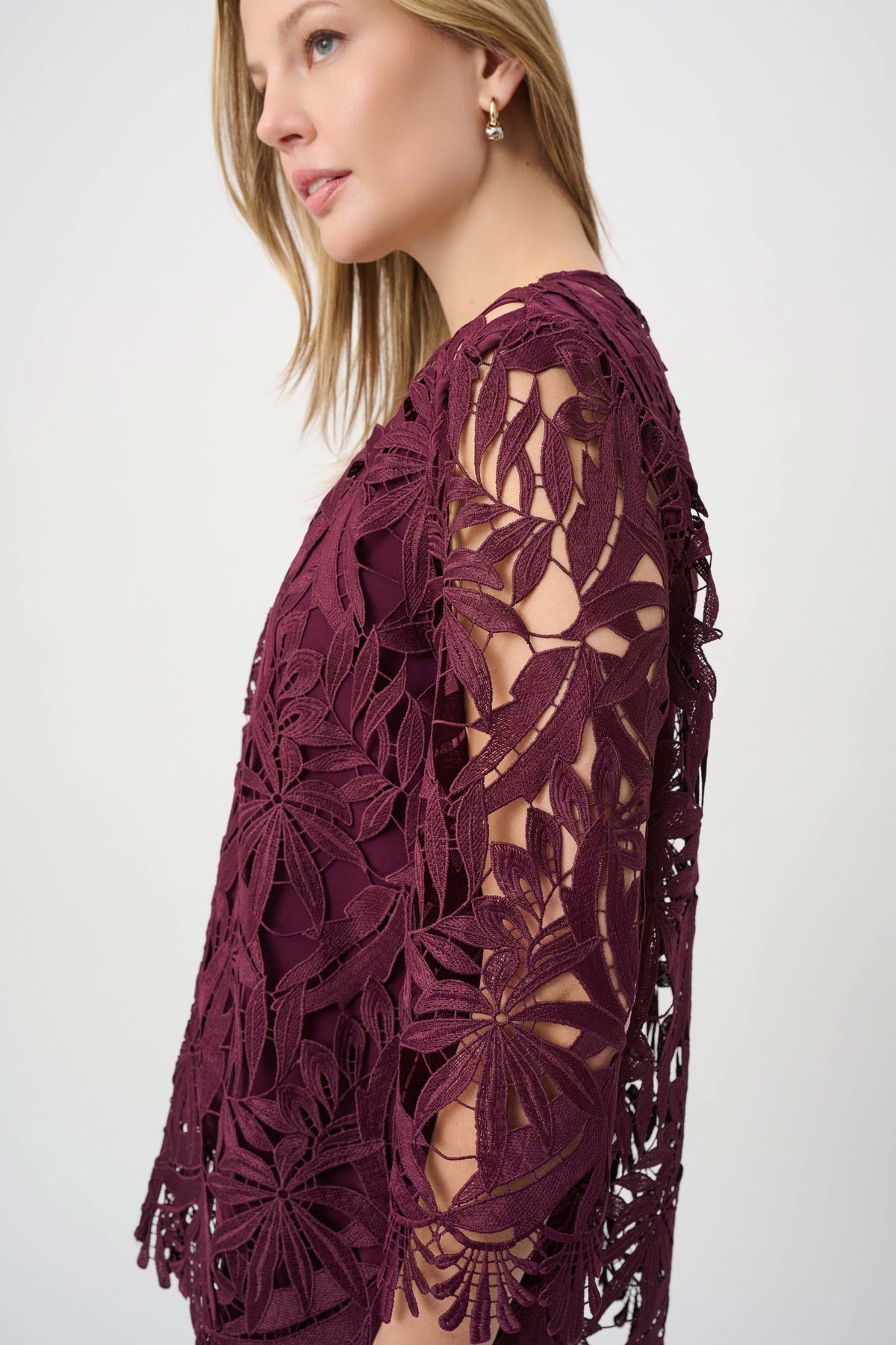 Lace Straight Cover Up
262096W26