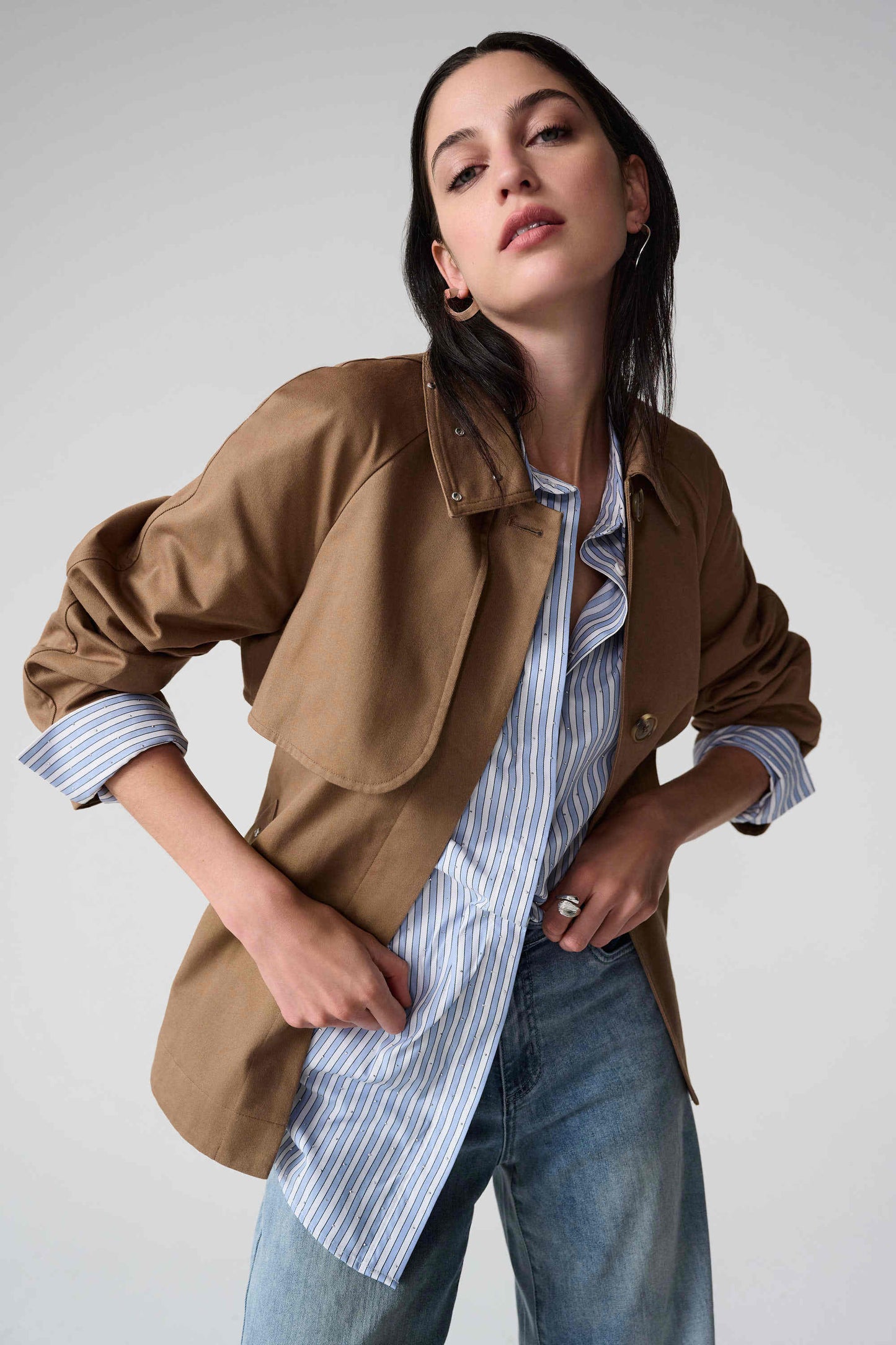 Cotton Twill Short Trench with Belt and Rhinestones Detail
261907