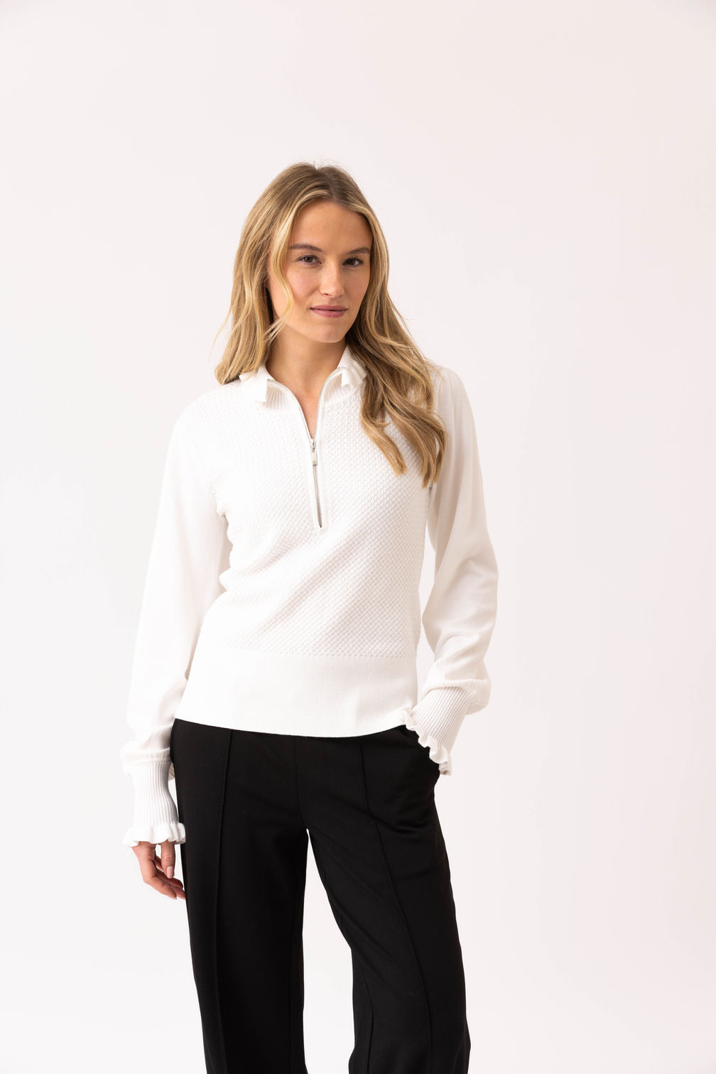 Marble Soft Knit Half Zip Sweater – Marble Soft Knit Half Zip Sweater – Style 8015, Colour 104

Fresh, elegant, and effortlessly versatile – this Marble soft knit is the perfect addition to your wardrobe. The textured knit bodStyle 8015, Colour 104 Ivory