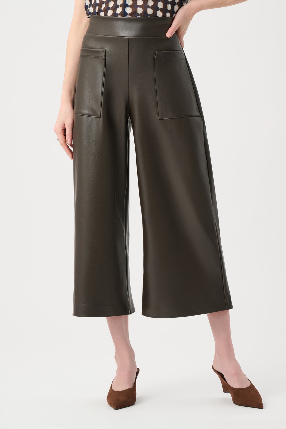 263096 Leatherette Pull-On Culotte Pants