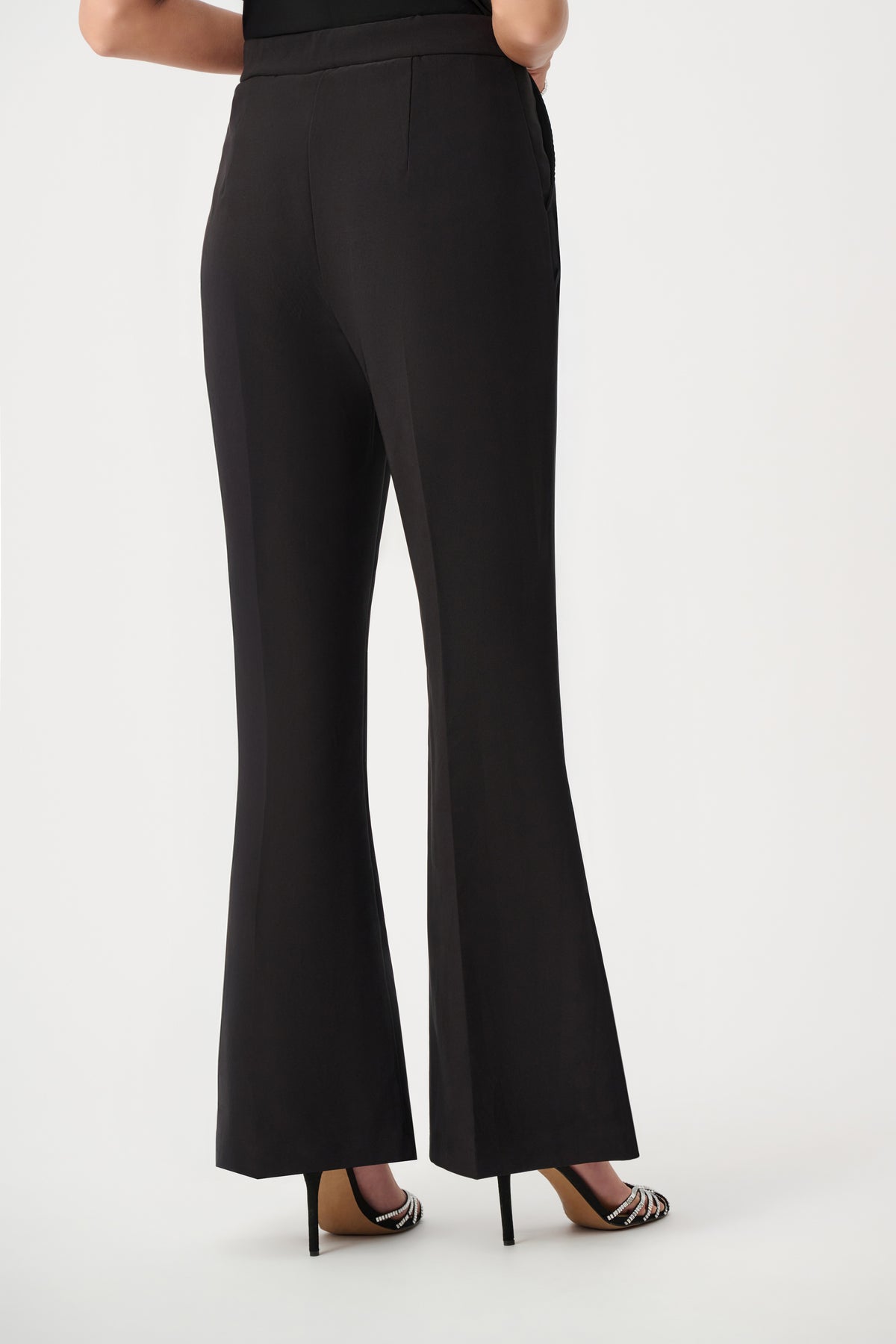 263746 Signature | Lux Twill Flared Pull-On Pants