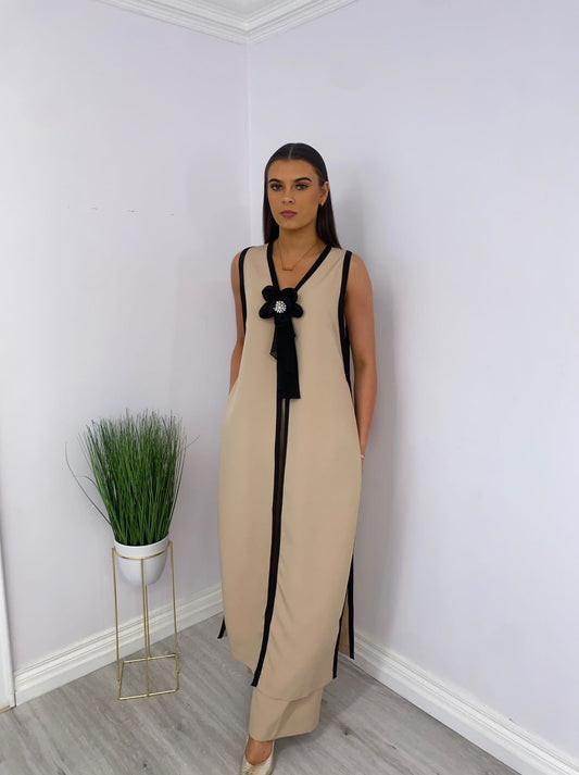 Vivianna nude two piece trousers suit