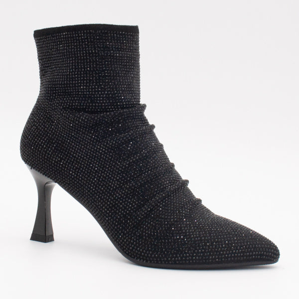 Una Healy Piano Picker Boot – Black Diamond Embellished in