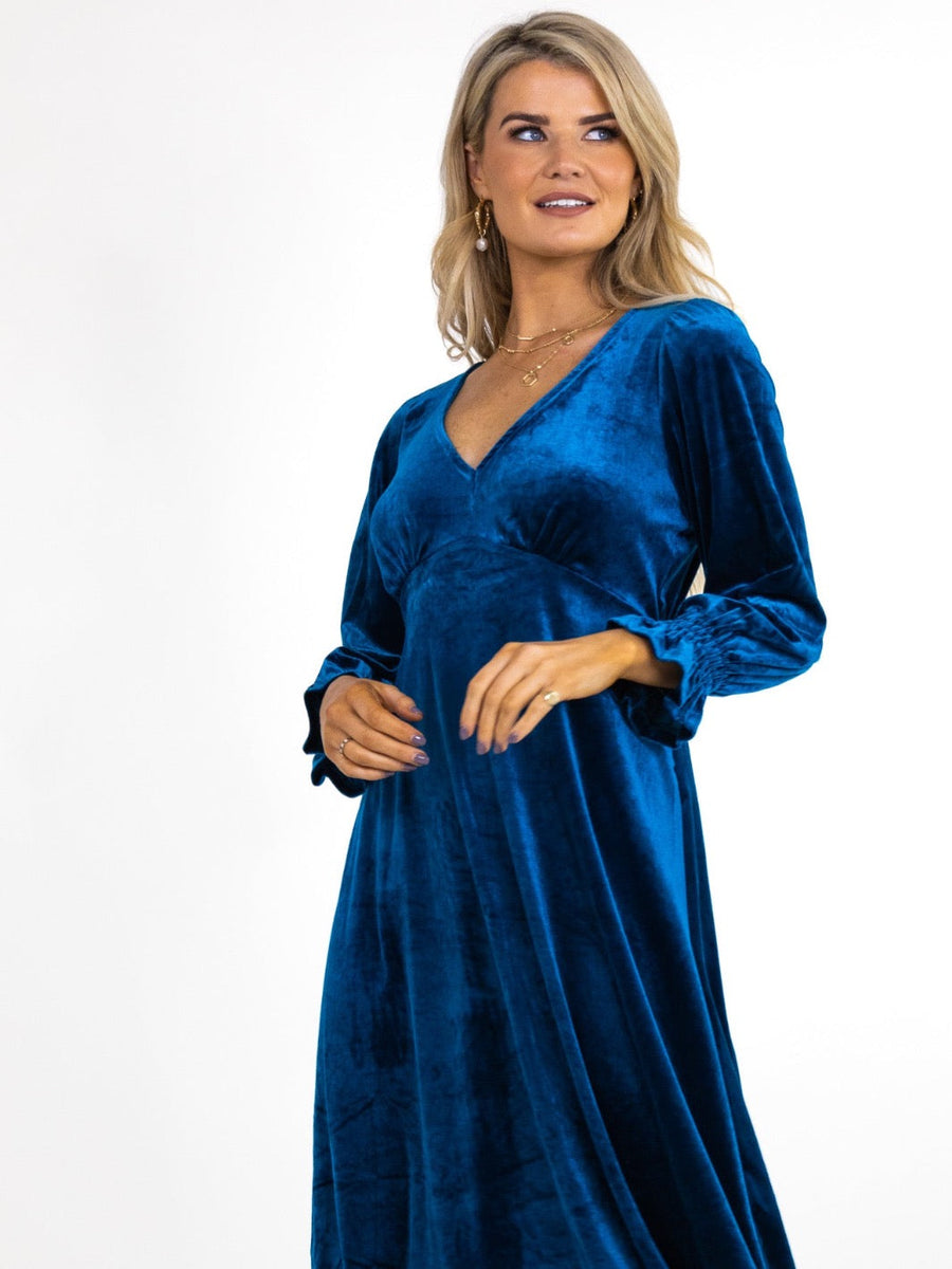 Streasa teal velvet dress