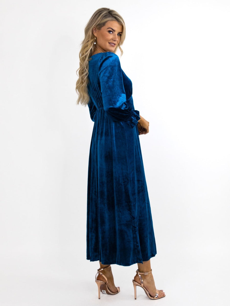 Streasa teal velvet dress