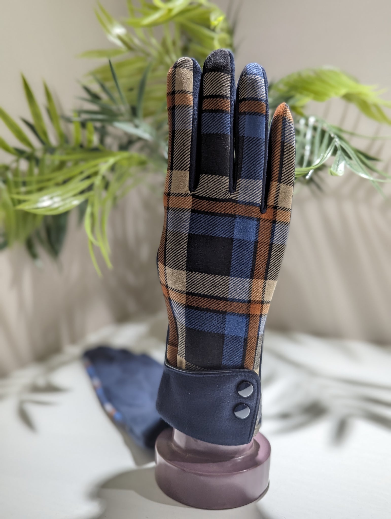 Tartan blue/tan glove