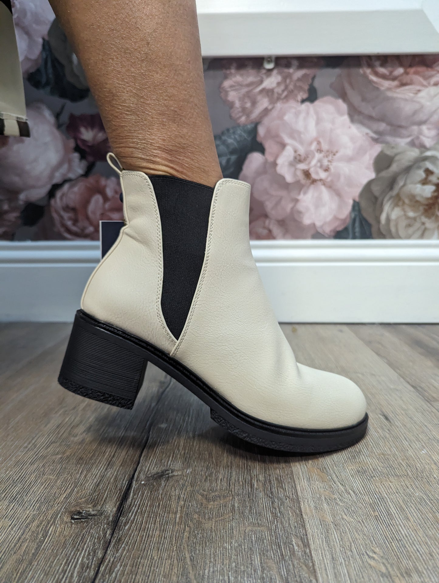 Cream Ophelia boot