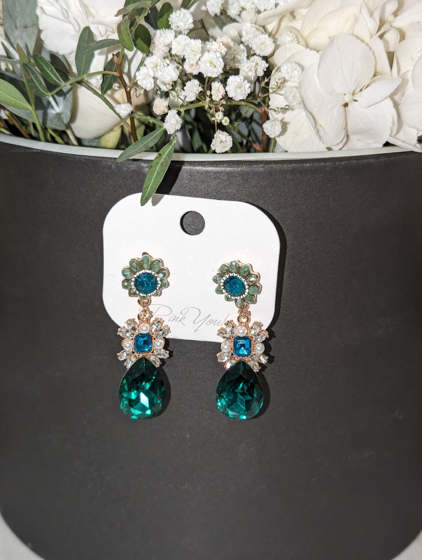 Large emerald/gold earrings